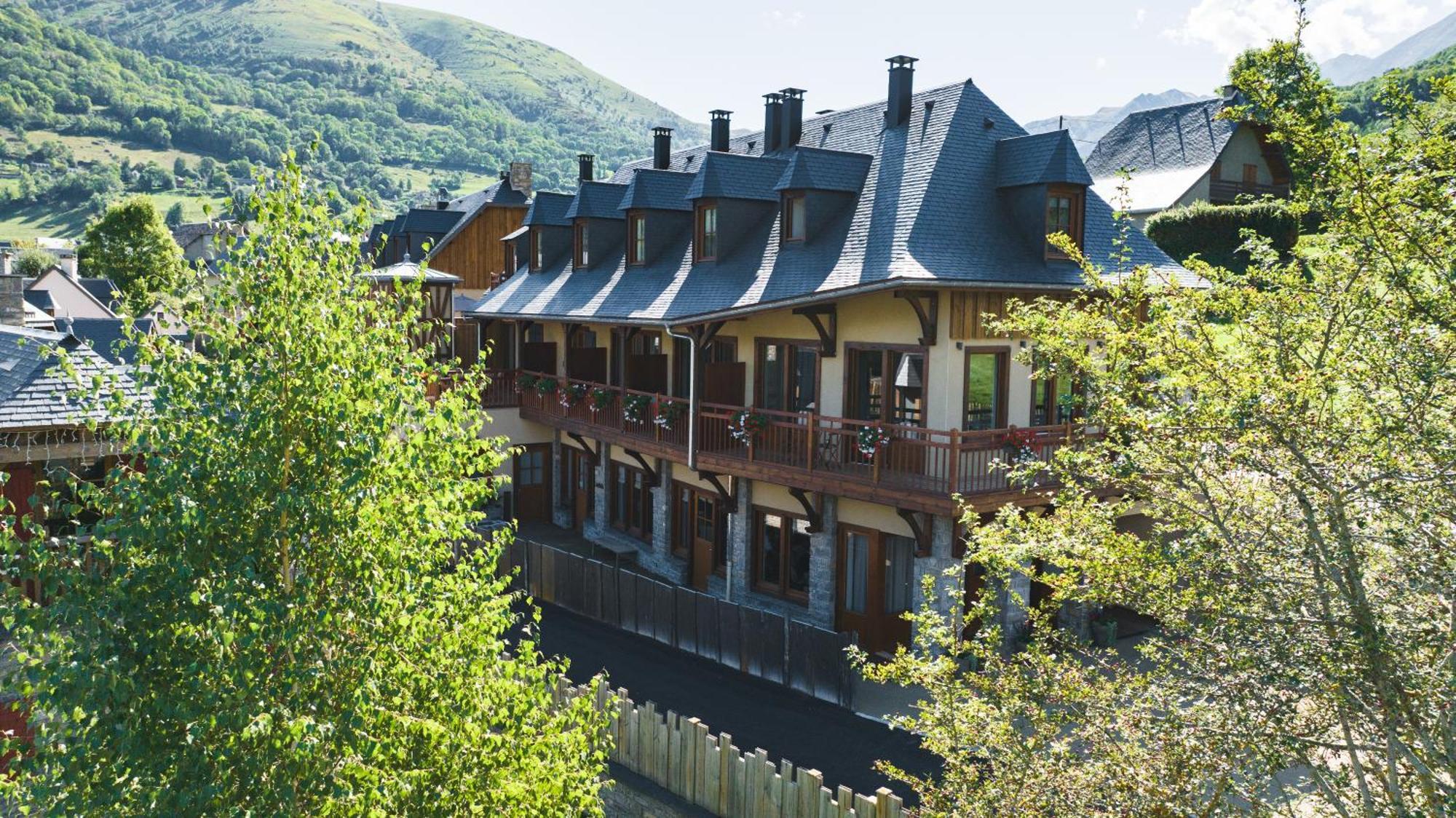 Les Hauts De Saint-Lary Exterior foto